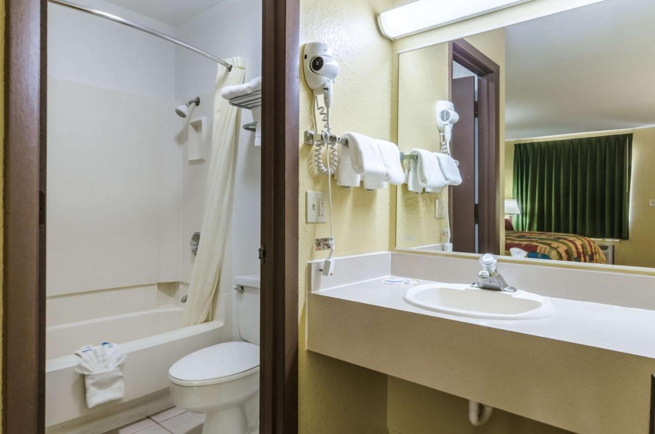 Rodeway Inn Concordia Dış mekan fotoğraf