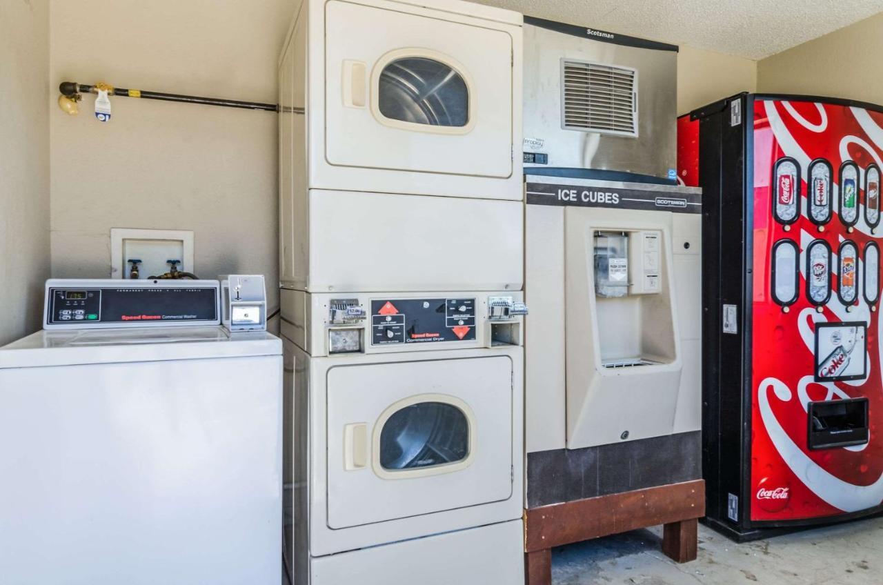 Rodeway Inn Concordia Dış mekan fotoğraf